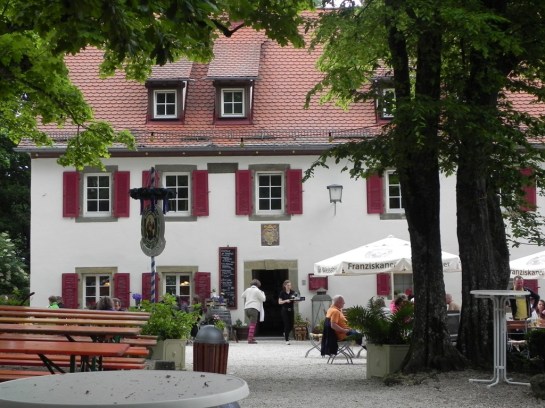 das Gasthaus  /  the restorant